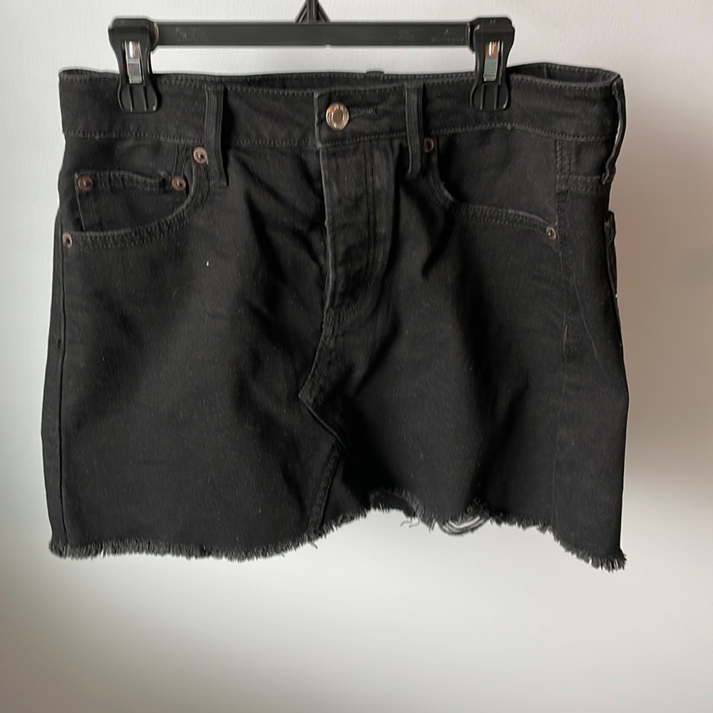 American Eagle black jean shirt